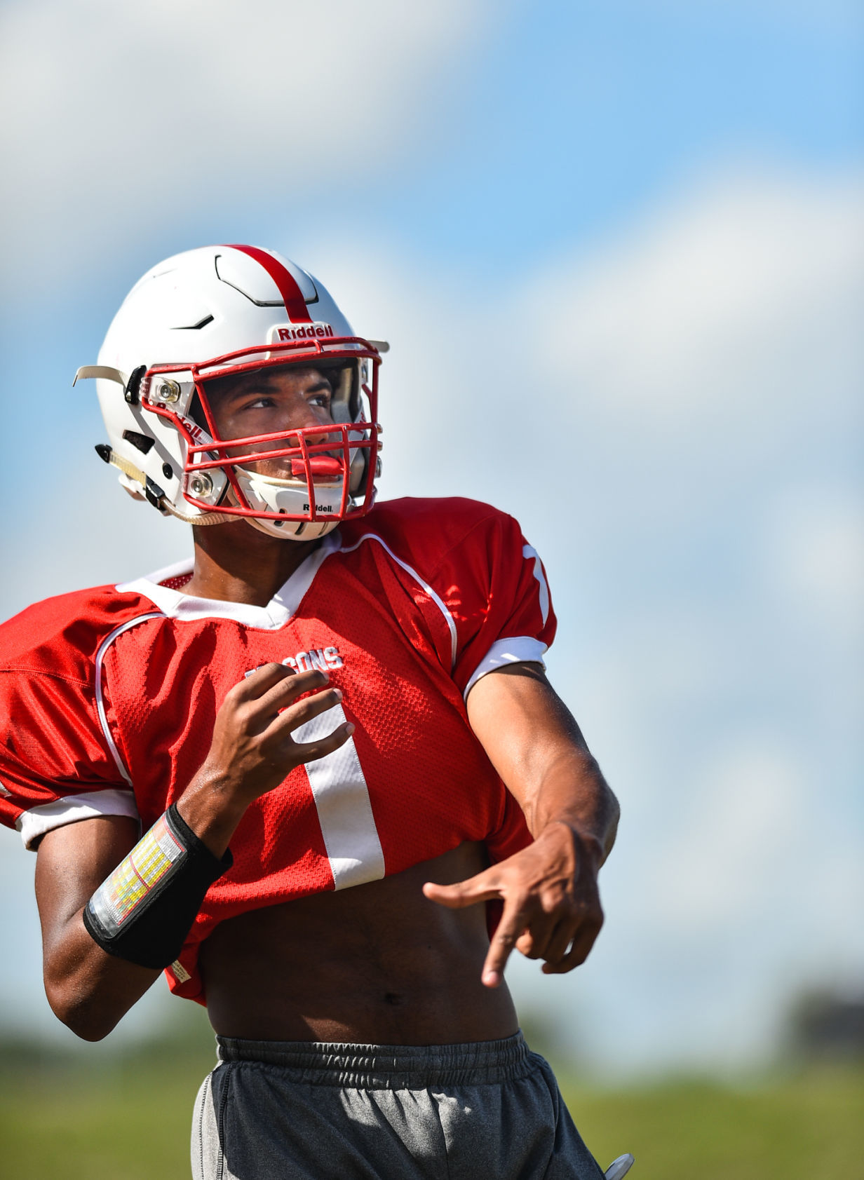 081619-qct-spt-west-fball-004a.JPG